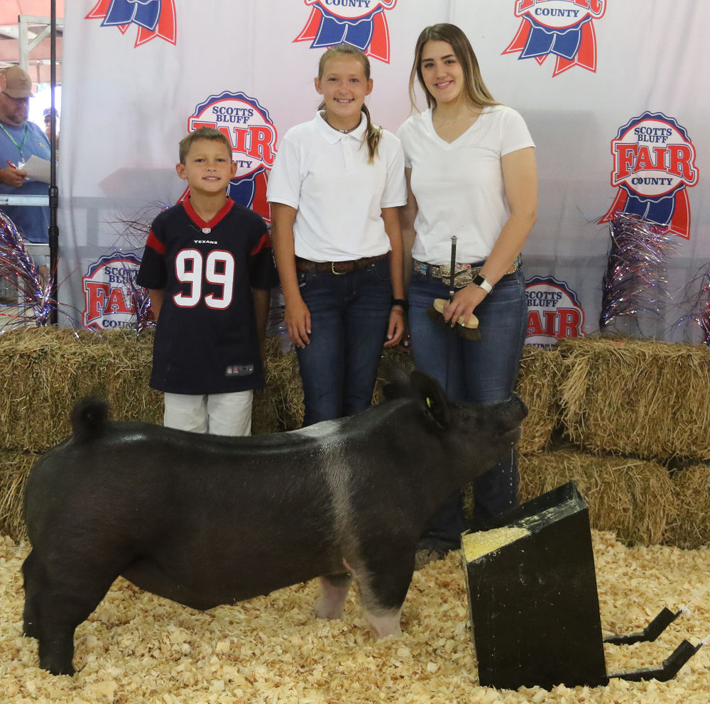 Scotts Bluff County Fair Grand Champions and their buyers